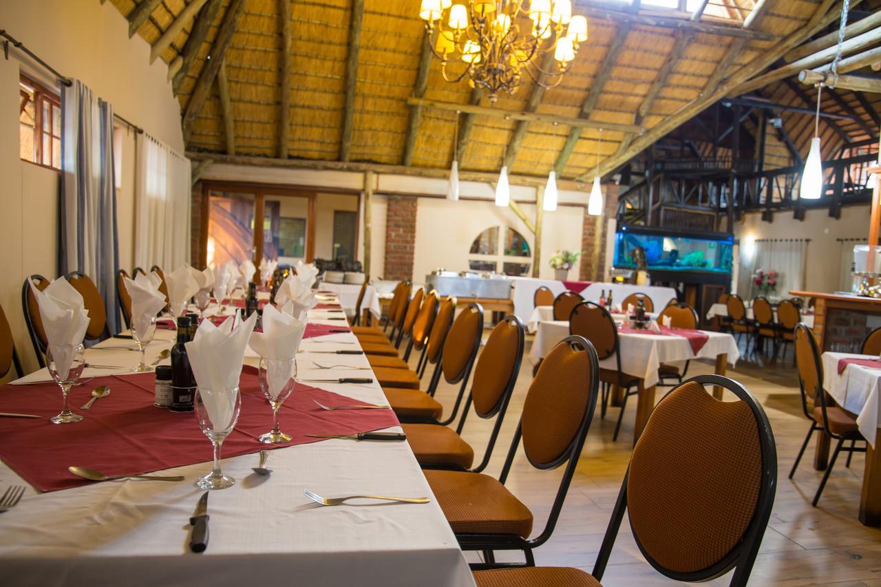Cest Si Bon Hotel Otjiwarongo Buitenkant foto