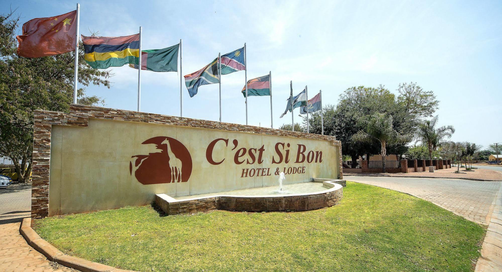 Cest Si Bon Hotel Otjiwarongo Buitenkant foto