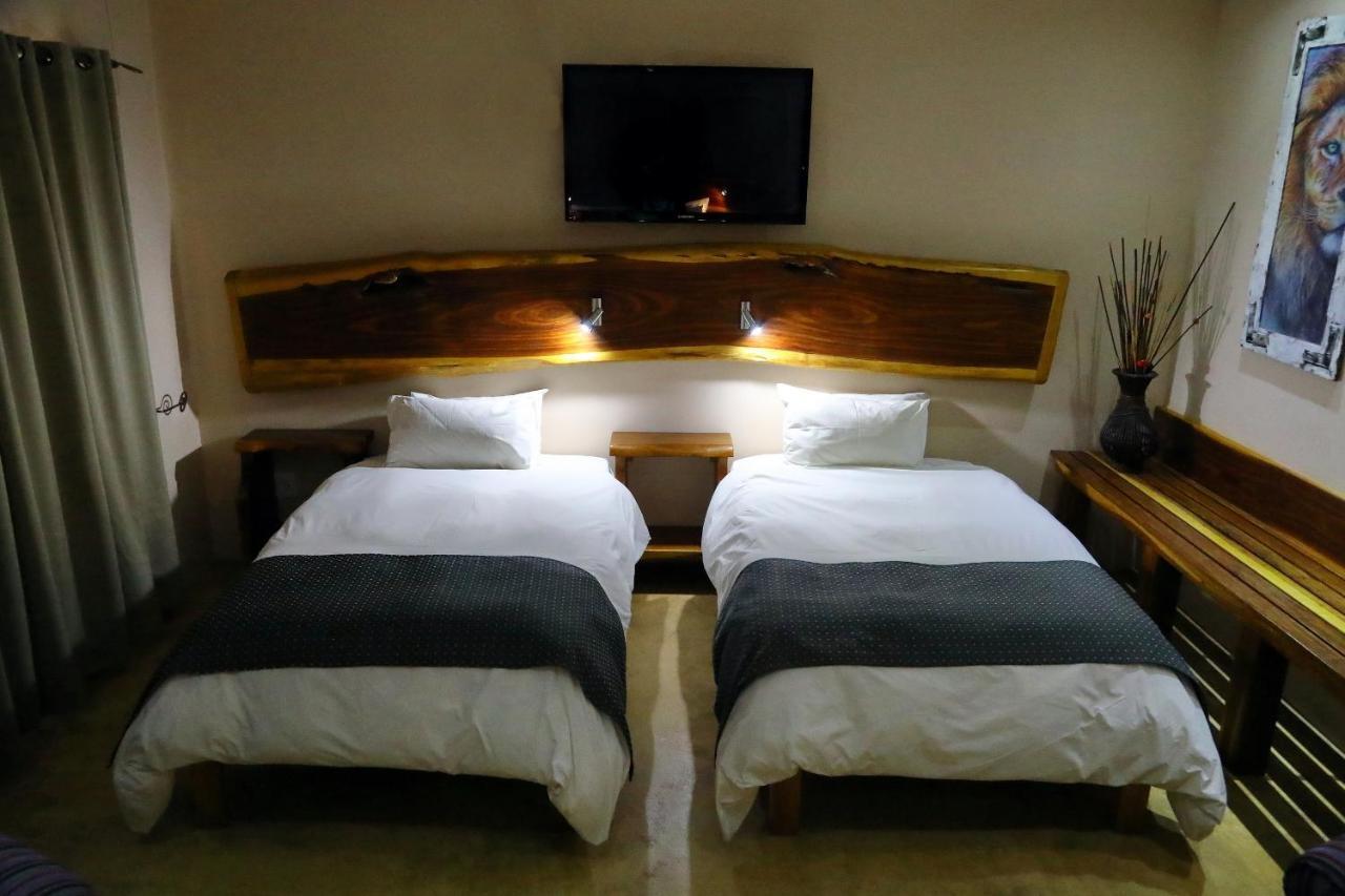 Cest Si Bon Hotel Otjiwarongo Buitenkant foto